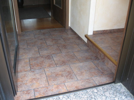 Eingangsbereich Design mit Fuge