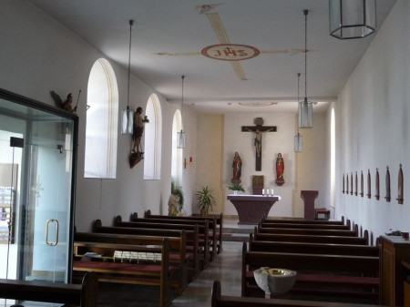 Kirchenschiff mit Ausmalungen